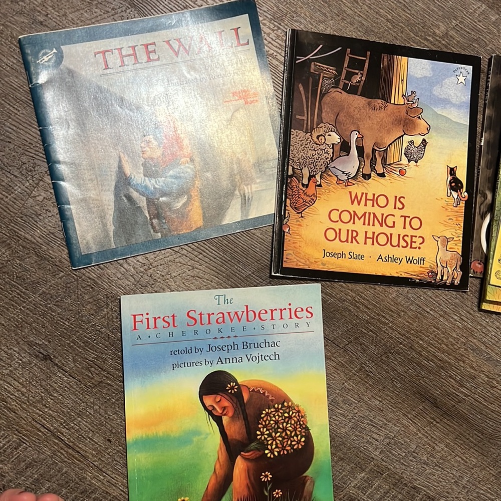 Book bundle - Picture 3 of 4